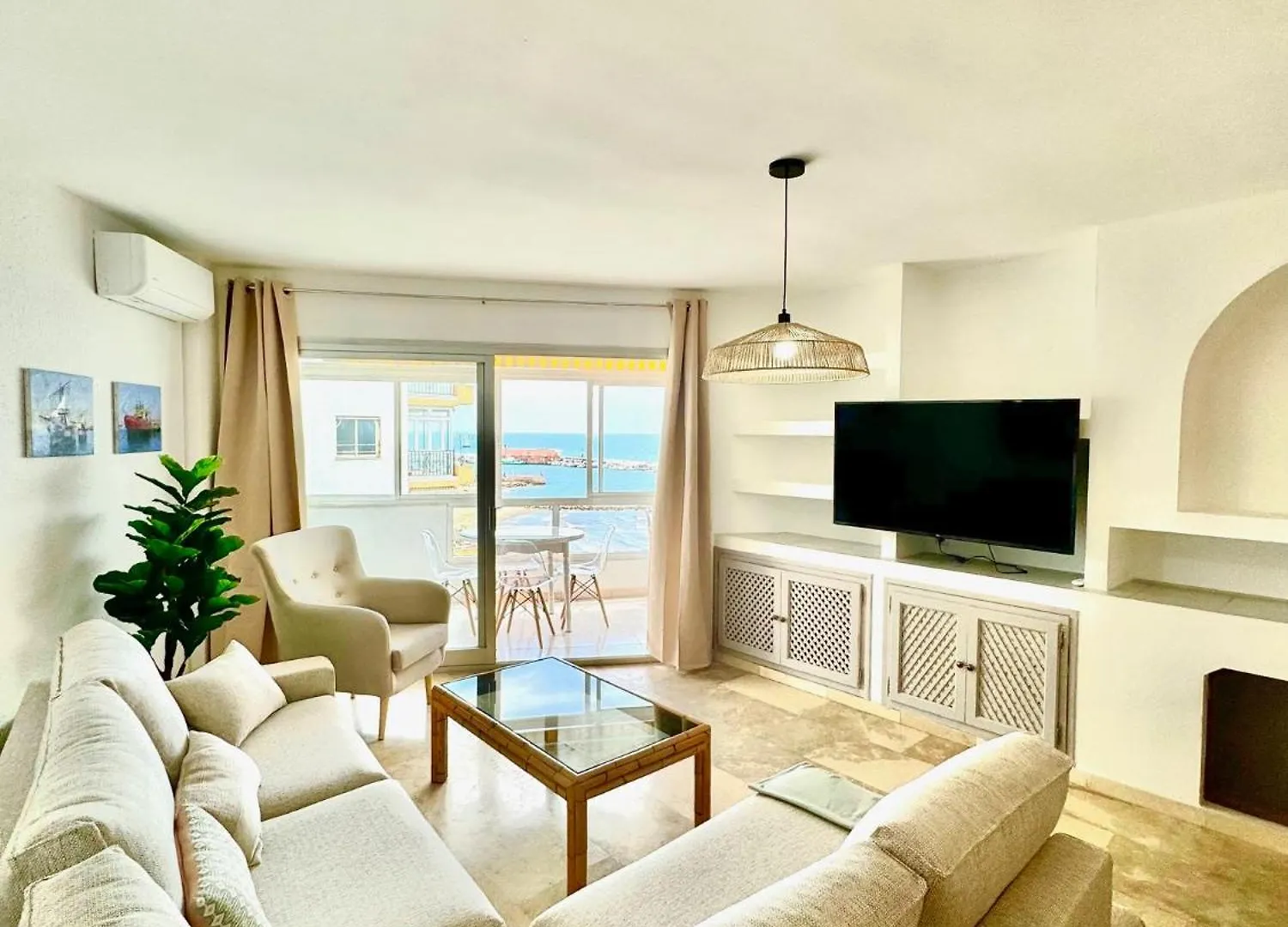 In Front Of Sea & Center Apartment Marbella Spain