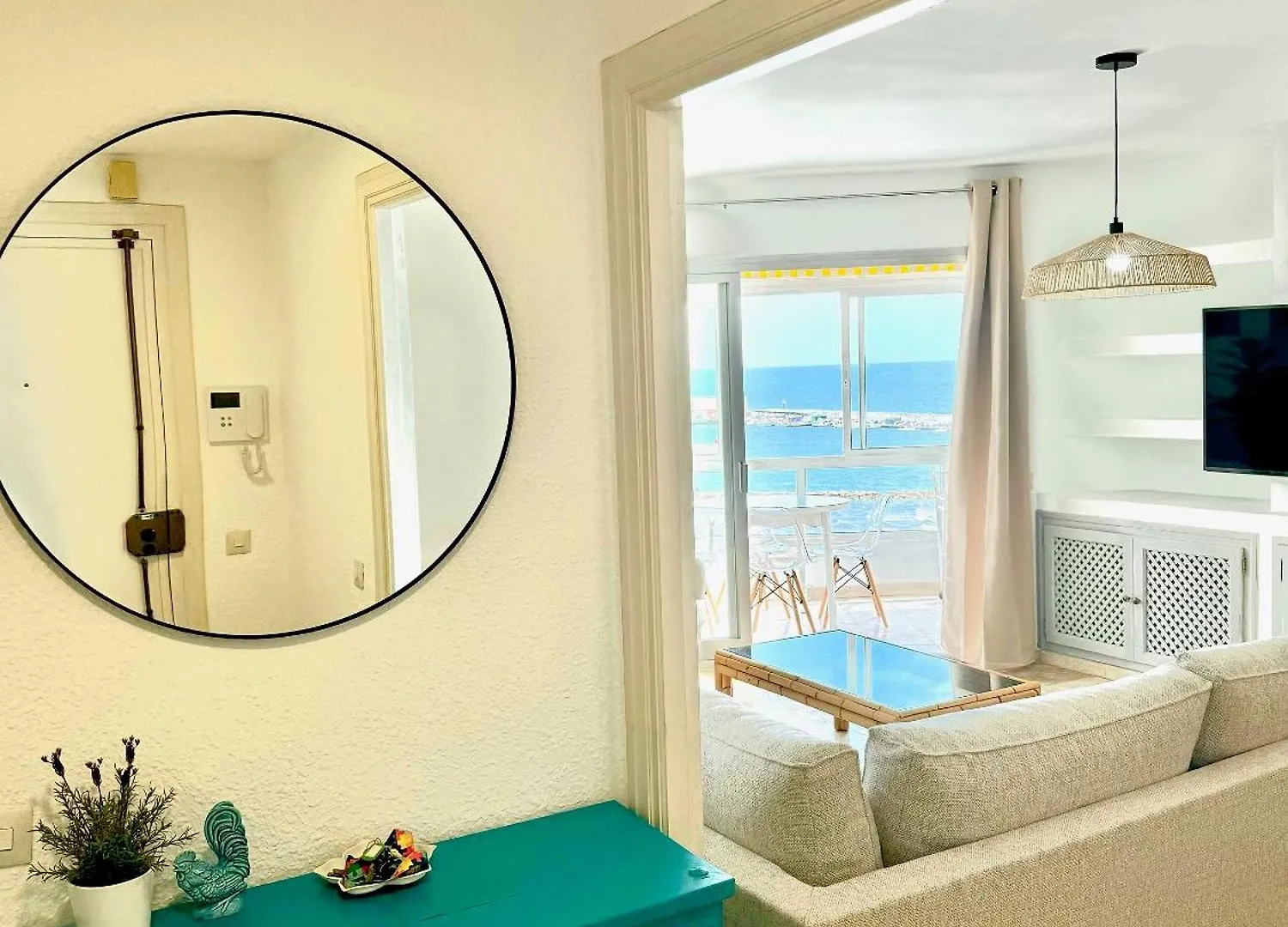 Appartement In Front Of Sea & Center à Marbellac