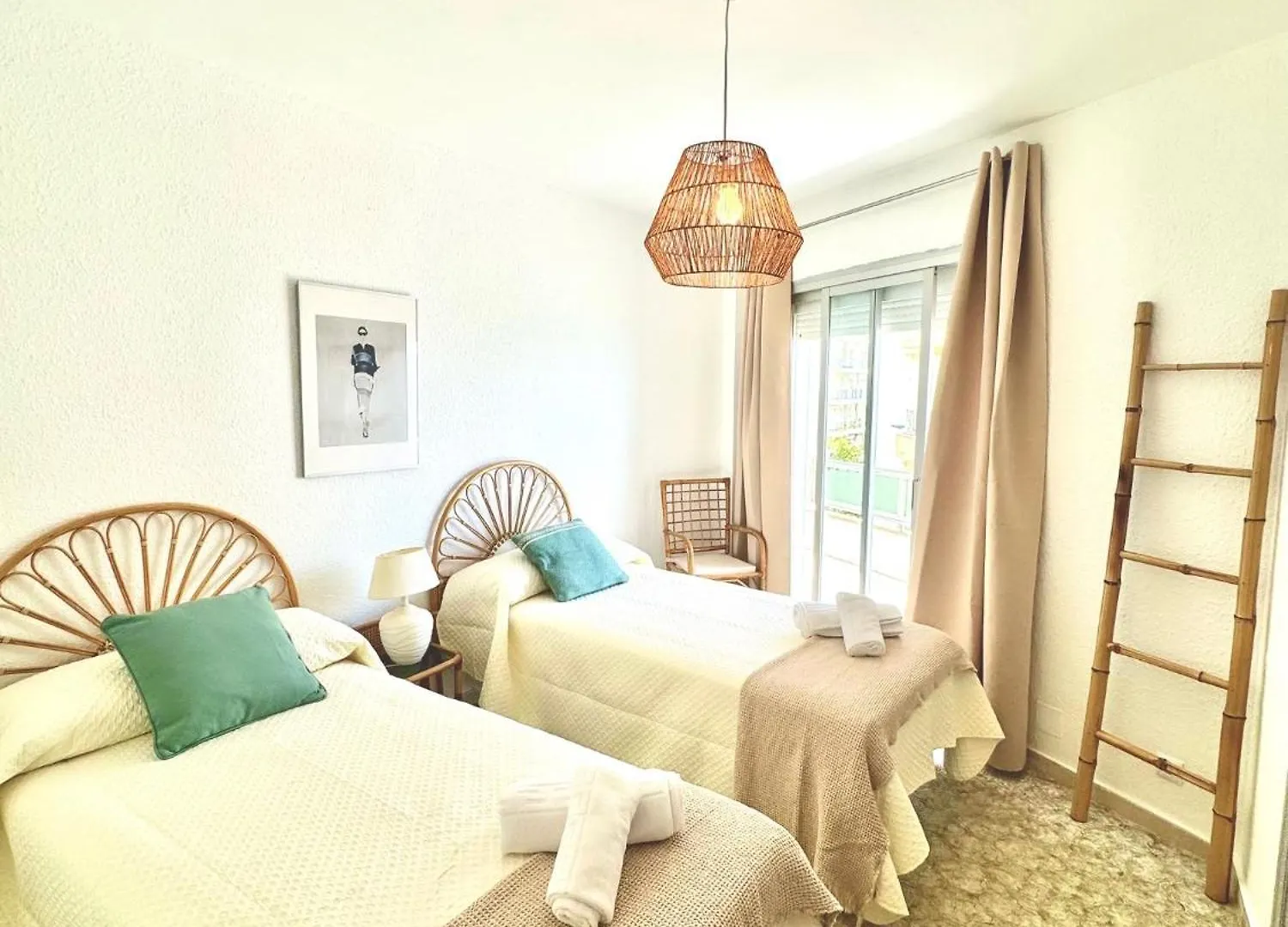 In Front Of Sea & Center Apartment Marbella